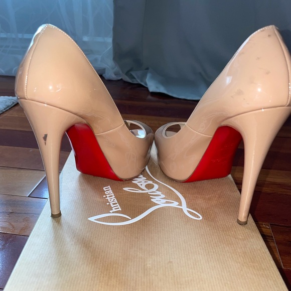 CHRISTIAN LOUBOUTIN Vendome 120 patent nude PUMP - Picture 4 of 6